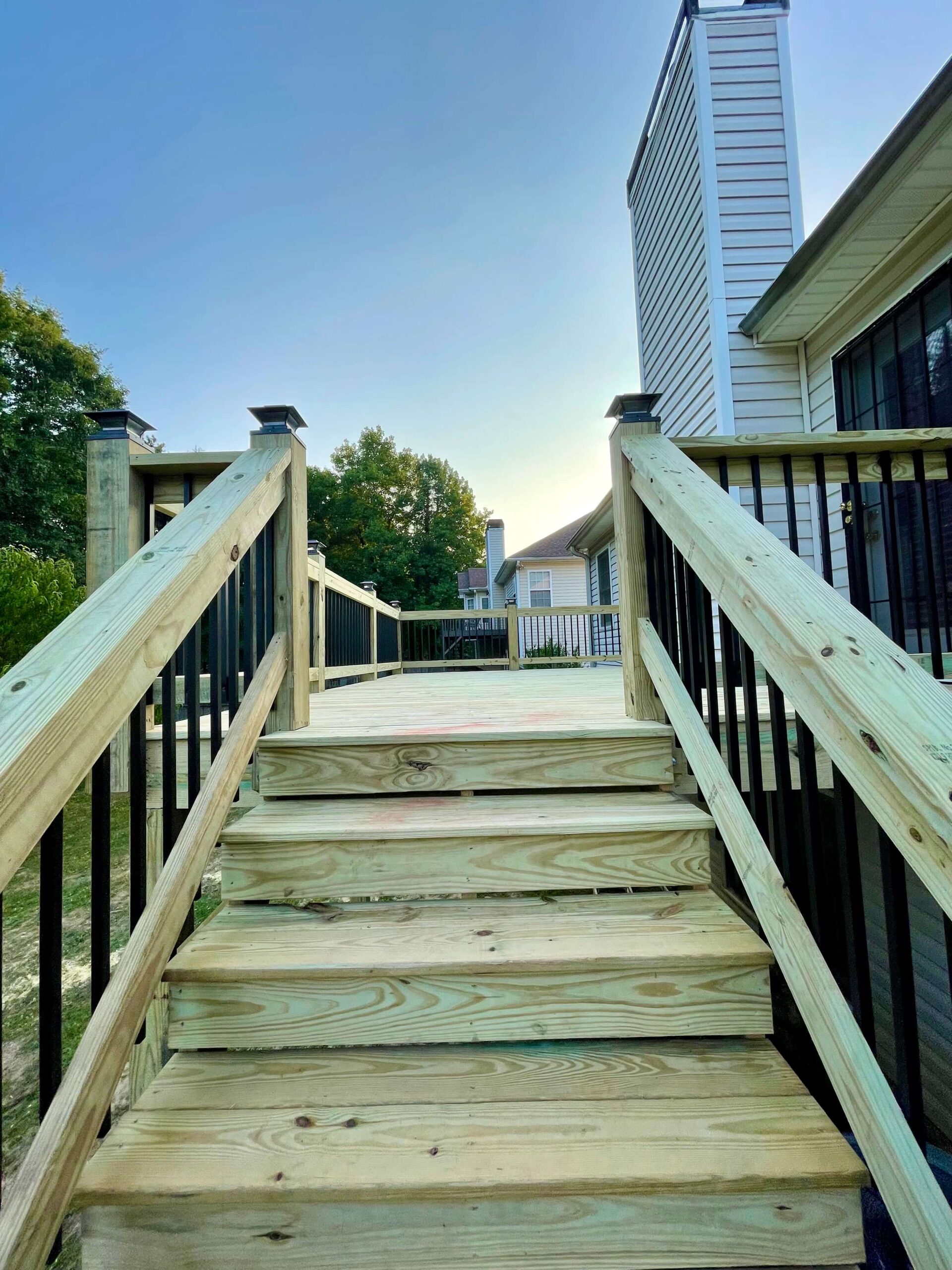 Professional fence installation team at work in Alpharetta, GA near me.