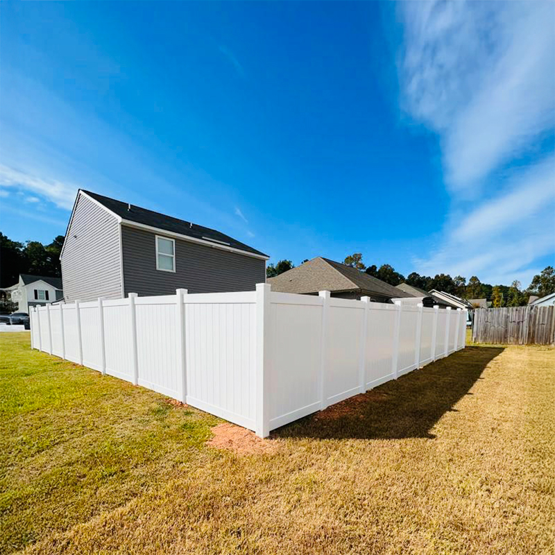 Hawk fences atlanta service Vinyl fence instalation